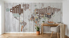 Design SL0067 — Papier peint Carte typographique noms pays fond bois — Novomur