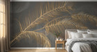 Design SL0446 — Papier peint Plumes palmes dorees fond gris luxe — Novomur