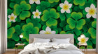 Design FC482 — Papier peint Trefles vert vif et frangipaniers blancs — Novomur
