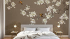 Design FC637 — Papier peint Magnolias blancs et oiseaux fond beige — Novomur