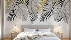 Design SL0842 — Papier peint Feuilles tropicales noir or fond blanc — Novomur