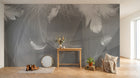 Design SL0399 — Papier peint Plumes blanches fond gris lignes fluides — Novomur
