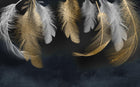 Design SL0630 — Papier peint Plumes blanches dorees fond bleu marine — Novomur