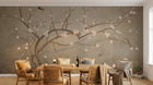 Design L1068 — Papier peint Prunier fleurs roses oiseaux fond taupe — Novomur