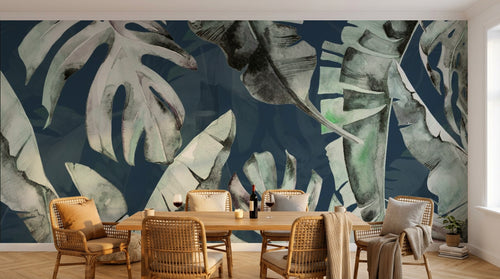 Design SL0396 — Papier peint Monstera bananier fond bleu marine — Novomur