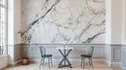 Design SL0394 — Papier peint Marbre Carrara blanc veines grises classique — Novomur