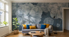 Design SL0300 — Papier peint Grandes fleurs blanches lumineuses bleu sombre — Novomur