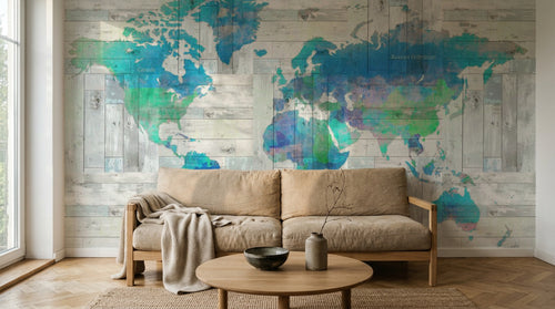Design ZX0797 — Papier peint Carte monde aquarelle bleu fond bois (sur fiche SK0450) — Novomur