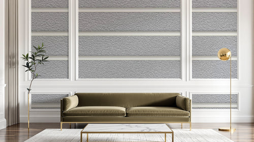 Design ZX0592 — Papier peint Bandes horizontales blanches gris texturees — Novomur